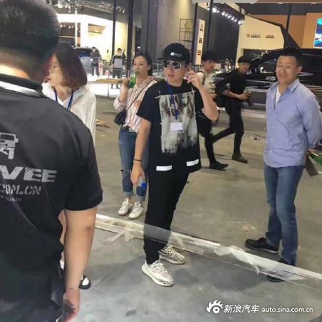 上海车展大爆料:王思聪986万买了什么车?