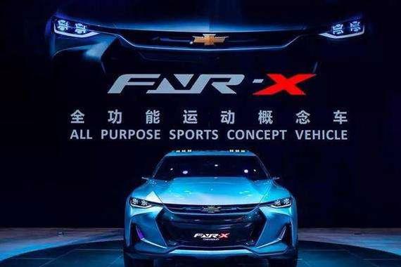 对开门空气悬挂配抬头显示，这车都在等着