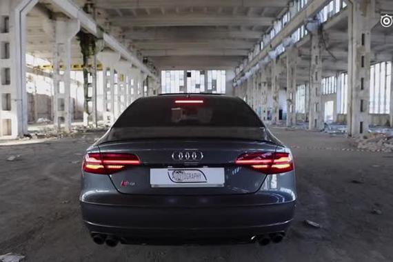 视频：奥迪S8弹射，真猛！