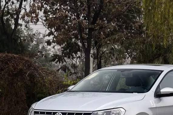 连后防撞梁都给减了 这些车不能买