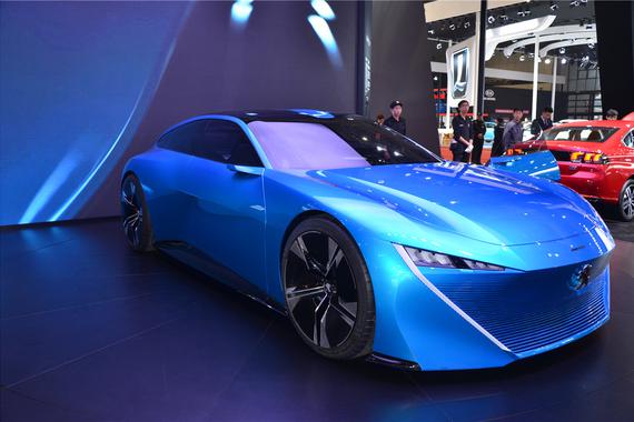 东风标致概念车Instinct搭载自动驾驶技术