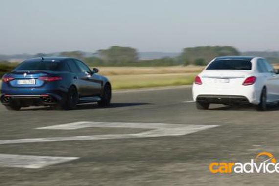 视频：超过瘾！四车PK直线加速