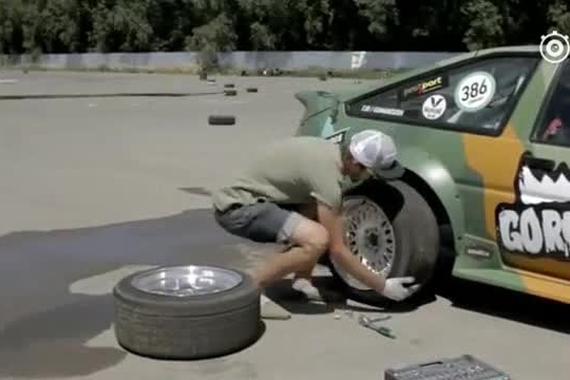 视频：妈妈不在家，父子竟然做起了...