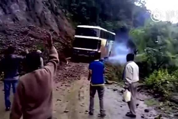 视频：敢来挑战世界第一“死亡”公路吗？