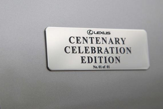 100岁的生日礼物 雷克萨斯LS定制版官图