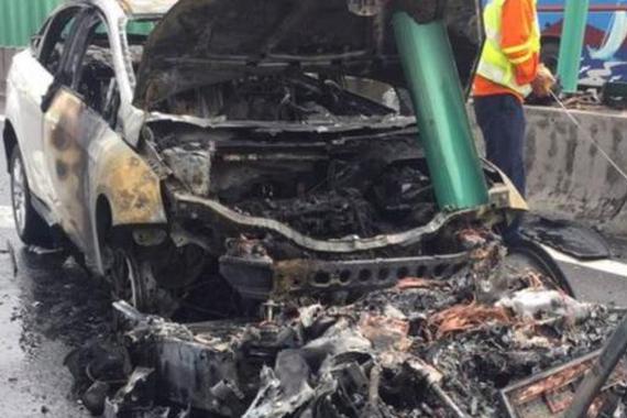 中国特斯拉女车主车祸毁容：索赔800万遭拒