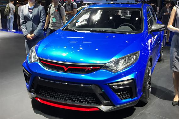 2017上海车展：长安逸动R车型正式亮相