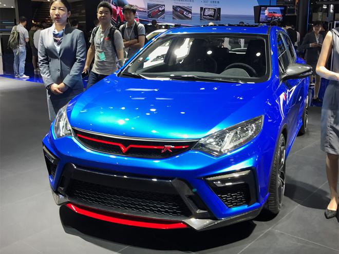 2017上海车展:长安逸动R车型正式亮相