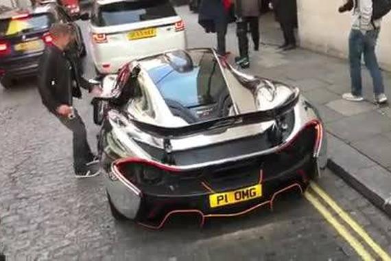 视频：吸睛的全车镀铬迈凯伦p1现身伦敦