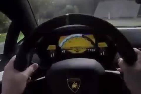 视频：大牛Aventador SV 感受一下～