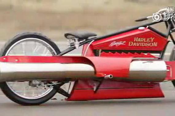 如果在自行车上装两个喷气式 会怎样？