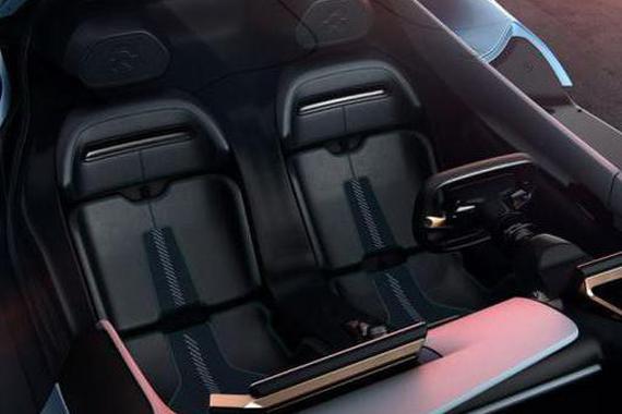 全球最快的电动超跑，价格顶几辆法拉利！