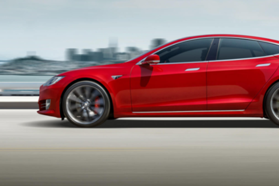 撞车逃跑后 民警通过防冻液找到肇事车