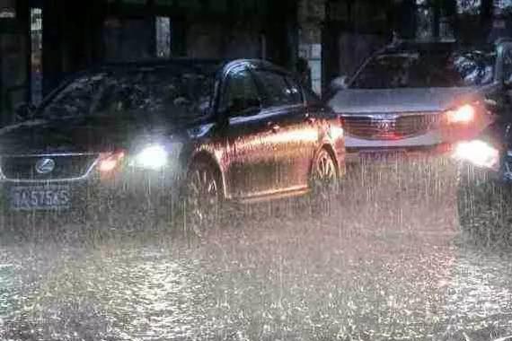 这些低价车的涉水能力不比路虎差！