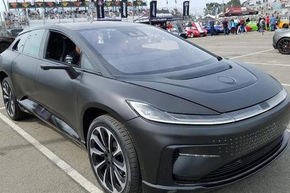 乐视磨砂版车700公里续航  2.3秒破百