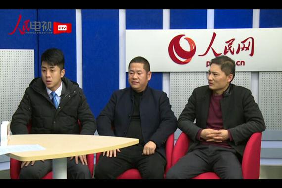 称微不足道，车祸火海勇救被困乘客