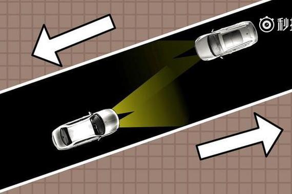 视频：开车遇到远光灯，要怎么怼回去？