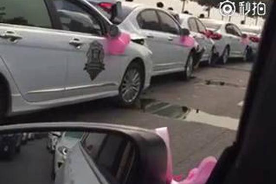 视频：还有谁？史上最牛婚车队！