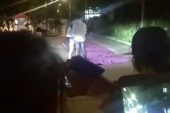 视频：学生开豪车表白 无人机送钻石