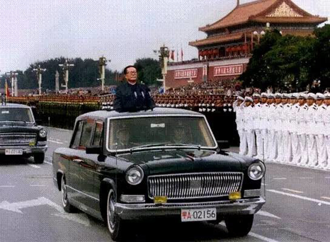 59载汽车梦 国车门面还看“红旗”!