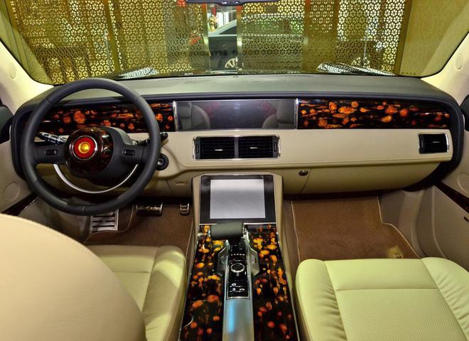 59载汽车梦 国车门面还看“红旗”!