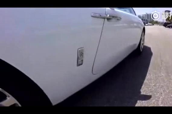 考验时刻来临 美女和劳斯莱斯你选哪个？