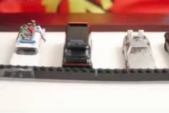 视频：微型城市里的汽车世界！