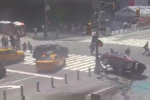 视频：1死22伤！男子驾车冲进时代广场