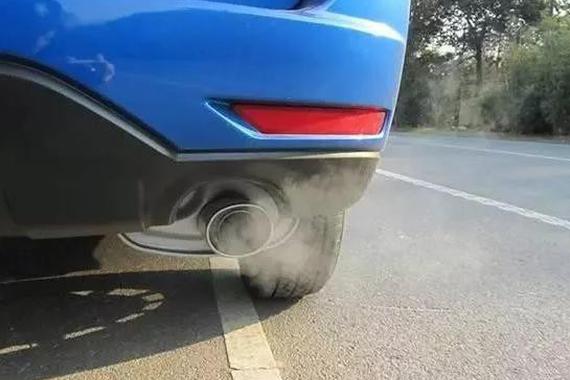 据说这样子开车可以节省汽油