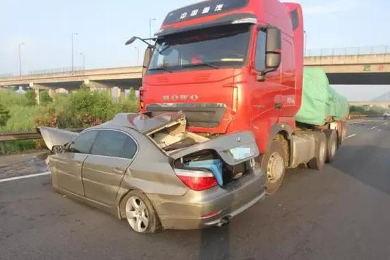 血的教训，安全带扣千万别用！