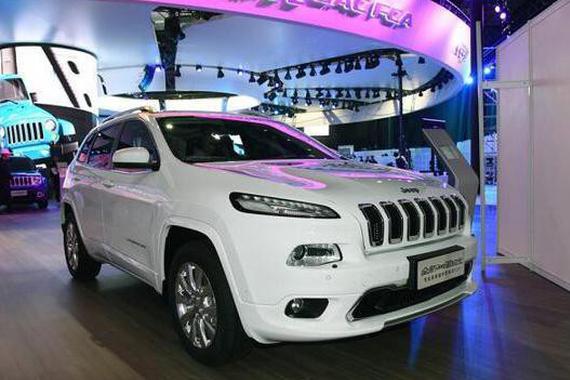 20万的中型SUV 共有8款可选 还带9AT