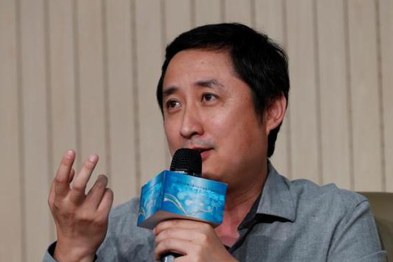 黄雷：作为供应商只能是多条腿走路