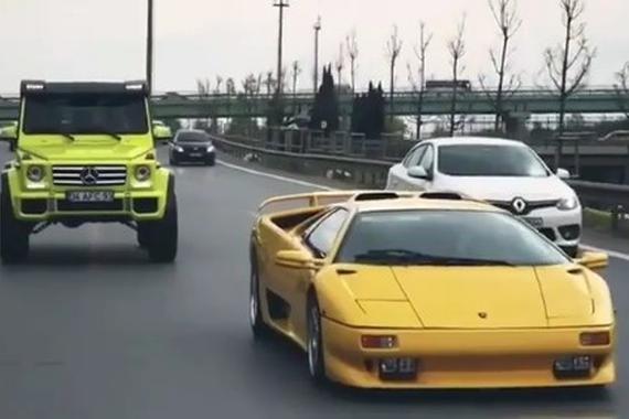 视频：狂炫酷拽！奔驰G500 4X4²