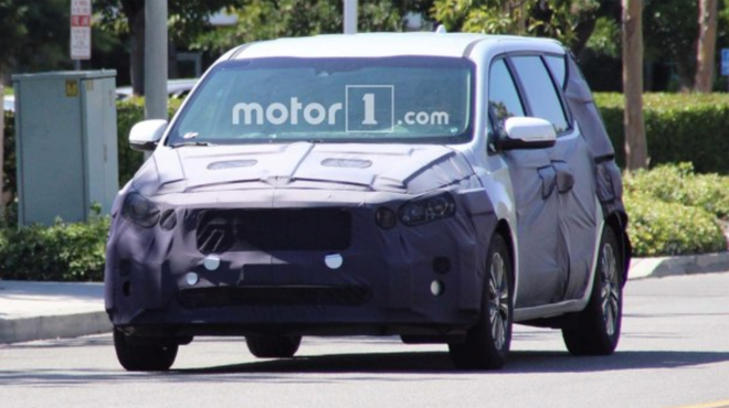 外观将升级 曝起亚新款嘉华路试谍照