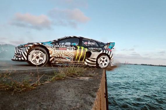 视频：2017玩车改装 我见过最帅的漂移