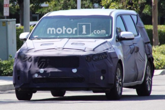 外观将升级 曝起亚新款嘉华路试谍照