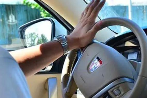 这些不好的驾驶习惯，据说九成司机都有