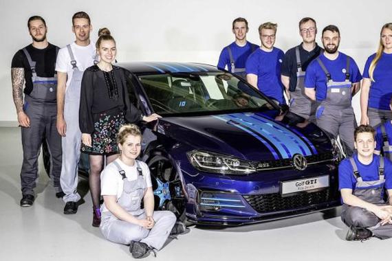 学徒工作品 大众两款高尔夫概念车官图