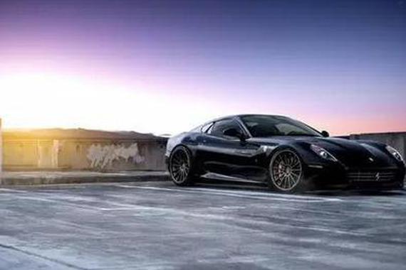 汽车尾部出现滴水情况，哪里出了问题？