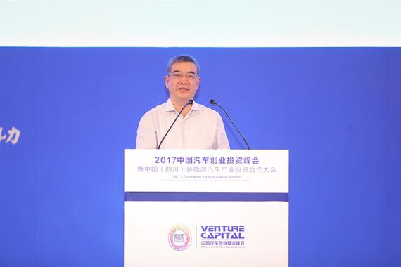 朱鹤新：力争2020年全省汽车产能400万辆