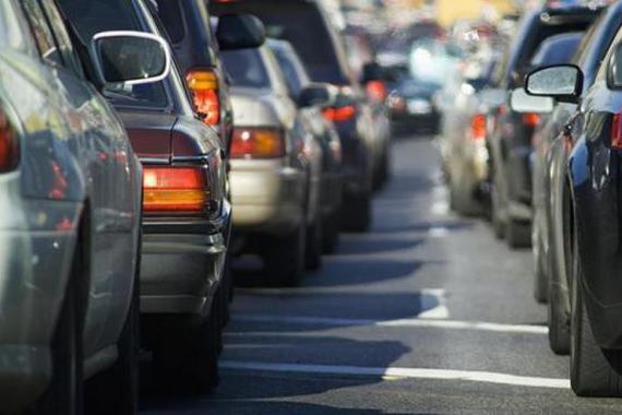 做到这8点，堵车也能更省油！