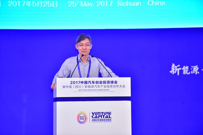 李小宁:对待新能源产业 乐观却应谨慎