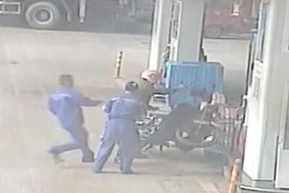 不小心加了山寨加油站的油