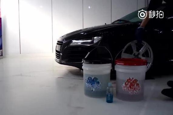 德国人是这样清洗奥迪R8的