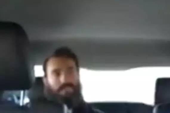 车上的简短对话 句句扎人心