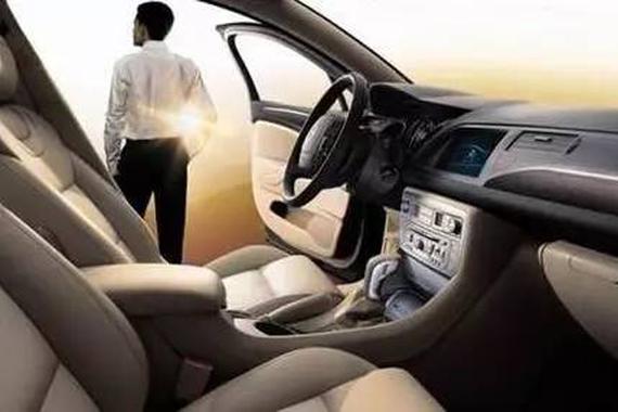 夏天用车舍不得开空调，蒸桑拿说在排毒！