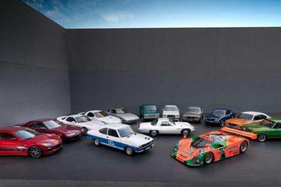 马自达庆祝Cosmo跑车诞生50周年