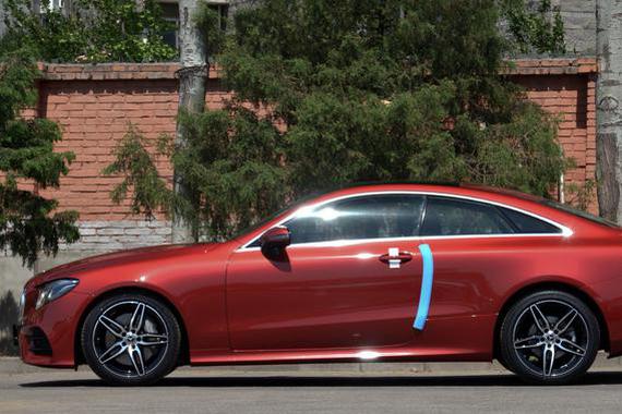 运动不失豪华 实拍奔驰E Coupe