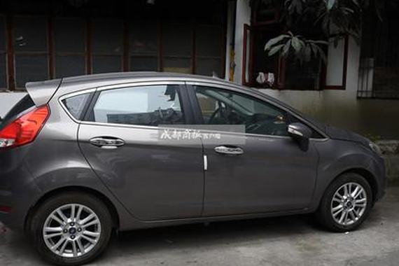 女子6.3万买辆二手车 仅一周就出故障