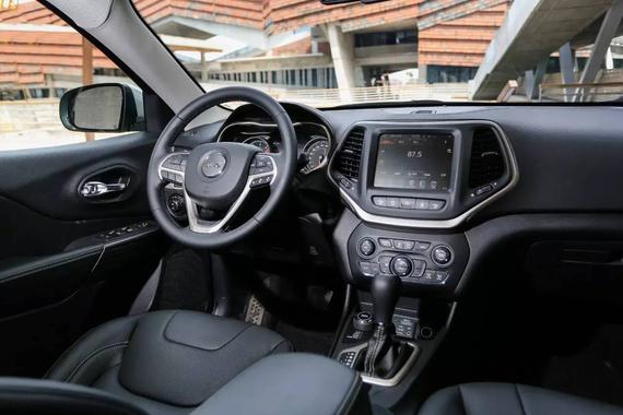 新款Jeep自由光：面对对手，我的优势在哪？